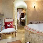 Elysion Cave Hotel 2*